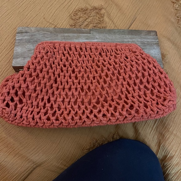 Purses - Picture 3 of 8